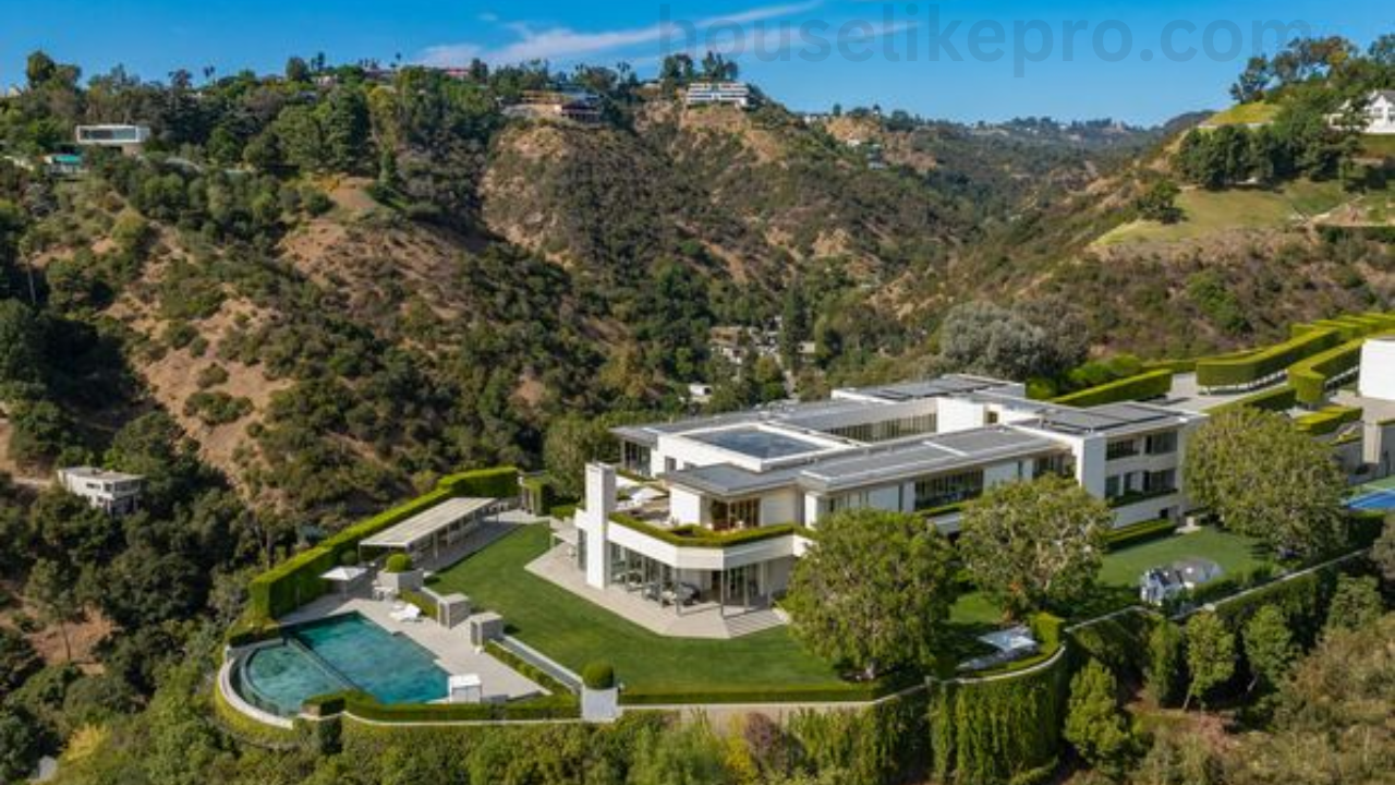 Inside Pedro Pascal's Stunning $10M Los Angeles Mansion